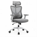 Ergonomiczne obrotowe krzesło biurowe z zagłówkiem, siatką i podparciem lędźwiowym, szaro-białe, 64 x 64 x 118–128 cm
